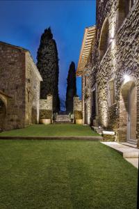 ROYAL COUNTRY VILLA