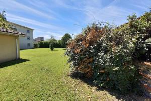 Appartements Charmant appartement avec terrasse et jardin au calme Proche Bus Metro : photos des chambres