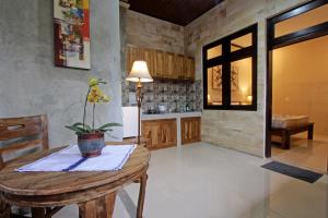 Sari House Ubud - Balinese Style Homestay