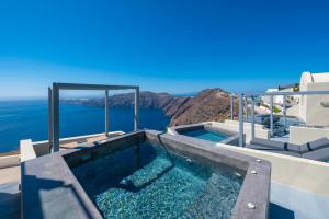 Gizis Exclusive Santorini Greece