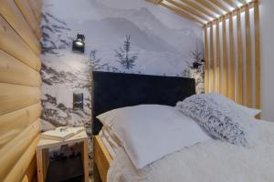 Deluxe Double Room with Shower room in Orla Village Bukowina