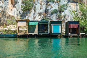 Apartment in Duce with air conditioning, Wi-Fi, washing machine (4166-1)