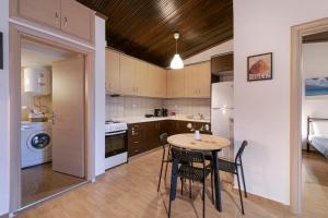 Stratos & Magdas Apartments