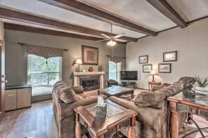 Alto Condo w Deck: 2 Mi to Ruidoso Winter Park!