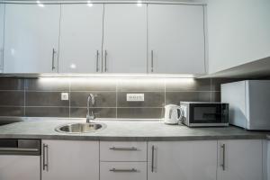 Too Sweet Apartment 1