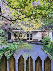 Jacombs Cottage and Studio