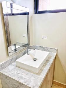 Precioso Departamento 5ta Av. Hermoso roof top!