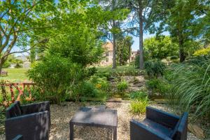 Villas Manoir Historique avec piscine et grand jardin a la francaise : photos des chambres