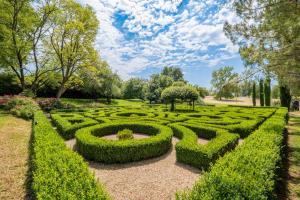 Villas Manoir Historique avec piscine et grand jardin a la francaise : photos des chambres