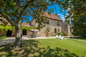 Villas Manoir Historique avec piscine et grand jardin a la francaise : photos des chambres