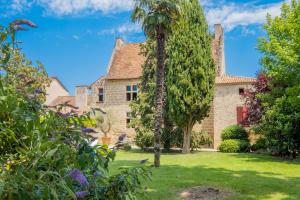 Villas Manoir Historique avec piscine et grand jardin a la francaise : photos des chambres