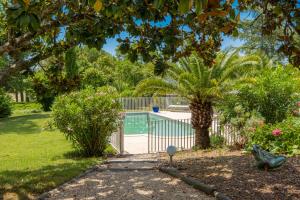 Villas Manoir Historique avec piscine et grand jardin a la francaise : photos des chambres