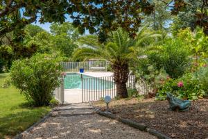 Villas Manoir Historique avec piscine et grand jardin a la francaise : photos des chambres