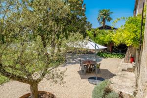 Villas Manoir Historique avec piscine et grand jardin a la francaise : photos des chambres