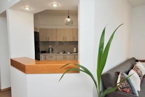 Koules Sea View City Apartment