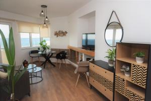 Koules Sea View City Apartment