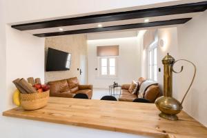 Alia Apartments