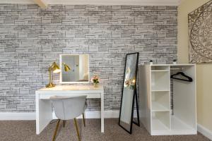 Host & Stay - Gerald House