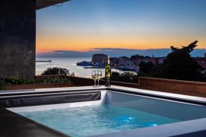 Suite with Hot Tub-Adults Only,No Pets room in Hotel Porec