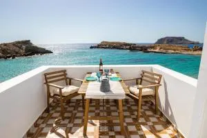 THE SHIP - Lefkos Karpathou