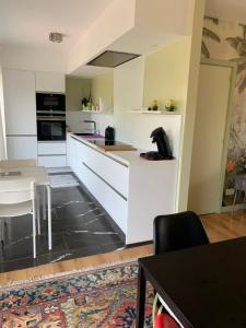 Studio Poppies, terras, Free Parking