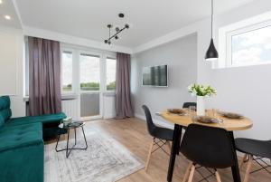 Metro Marymont Apartment by Renters