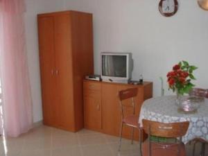 Apartment in Jadranovo with terrace, air conditioning, WiFi (4881-1)