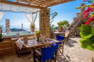 Comfortable house with sea view in Anatoli + jacuzzi