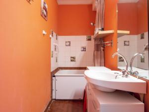 Apartment Les Argonautes-3 by Interhome