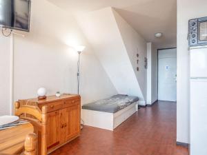 Apartment Les Argonautes-3 by Interhome
