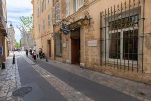 Hotels Hotel des Augustins : photos des chambres