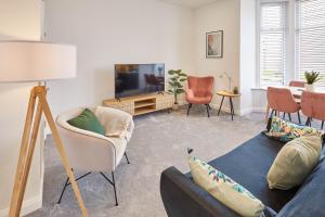 Host & Stay - Beach View