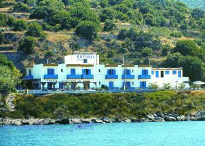 Haritos Hotel - Geothermal Hot Swimming Pool Nisyros Greece