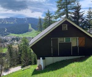 Chalets chalet la colline : photos des chambres