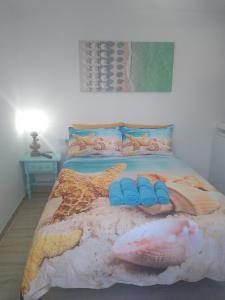 La Isla habitacion independiente con baño privado y jardín