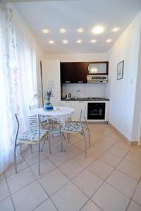 Apartment in Kali with Seaview, Terrace, Air condition, WIFI (4672-2)