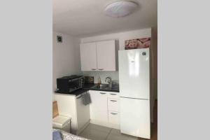 Private Studio home away from home ...