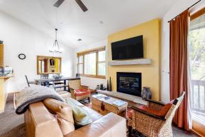 Two Bedroom Apartment  room in Canyon Run Ski Condo