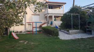 Apartment in Lopar with Two-Bedrooms 1 