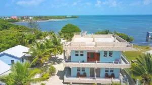 Hidden Treasure Vacation Home Bay Blue Suite 2 - Belize City