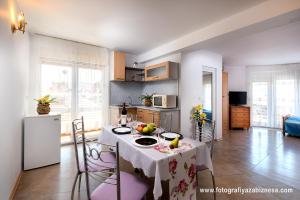 Family Room with Balcony room in Dalia