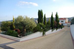 Kaminia Country Villa & Guest House