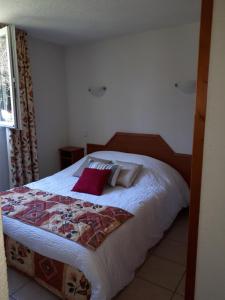Hotels Logis Le Ceans : photos des chambres