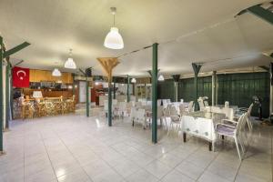 Flora Pansiyon Çıralı