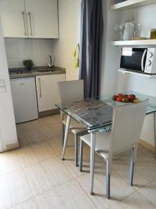 Estudio El Puerto - En el mismo centro de Fuengirola, primera línea de playa