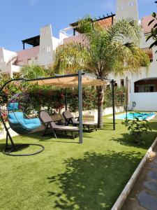 BAJO en PRIMERA LÍNEA de VERA-PLAYA con piscina privada! - 4hvězdičkové hotely ve městě Vera