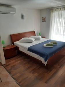 Old Town Cres Apartments