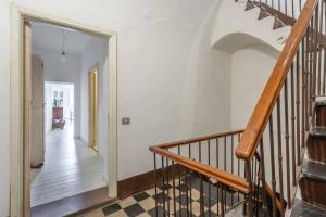 A window on the river img5