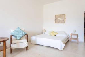 A window on the river img10