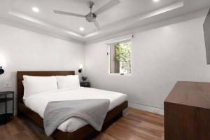 Little Nell Condo 03